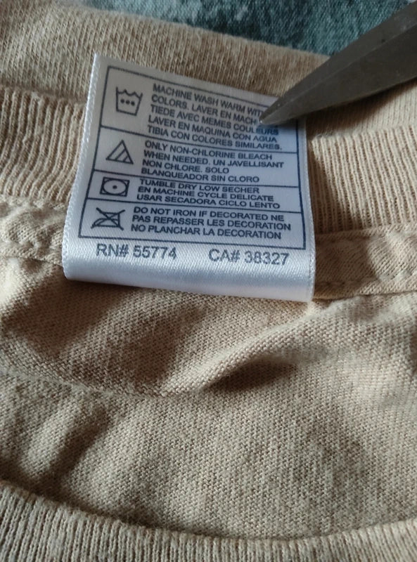 T-shirt Vintage Motif Indien Signé Carol Martin (1998)